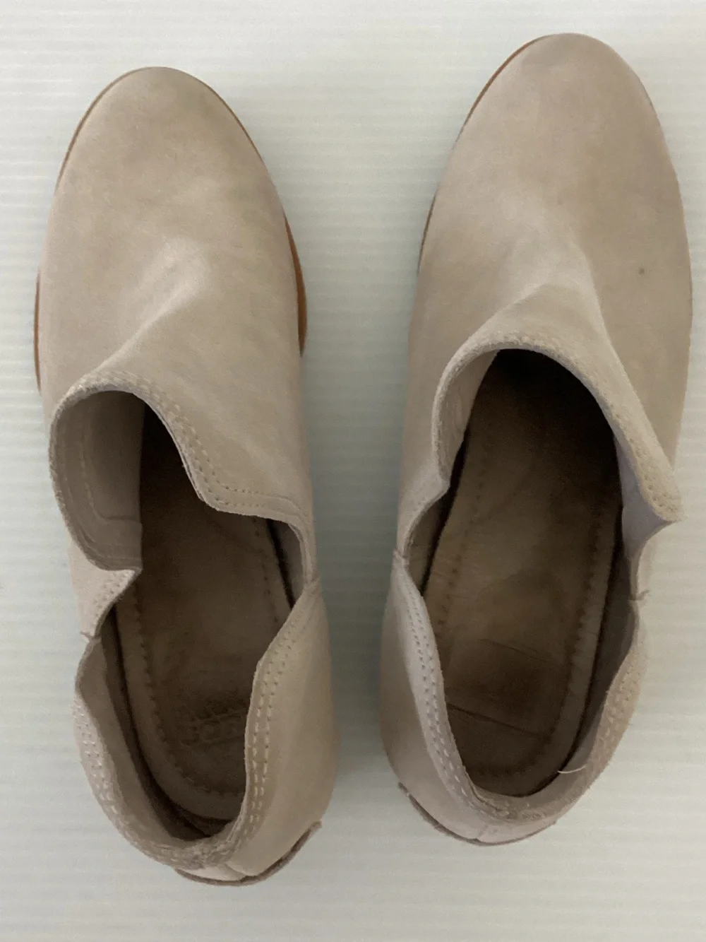 Sorel Lola Light Beige Suede Ankle Booties